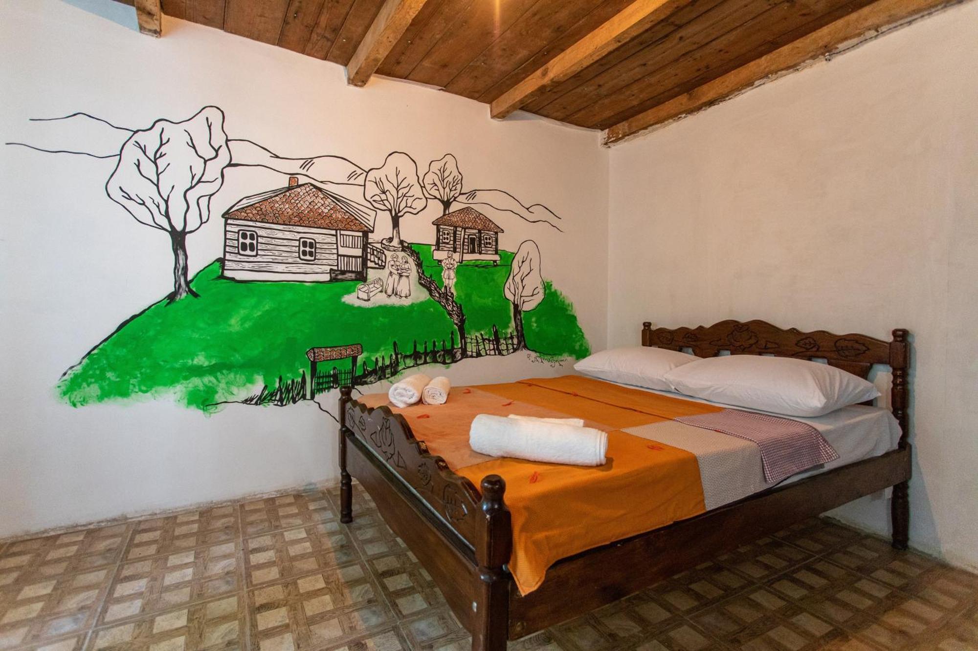 Book Hotel Koutaïssi Extérieur photo